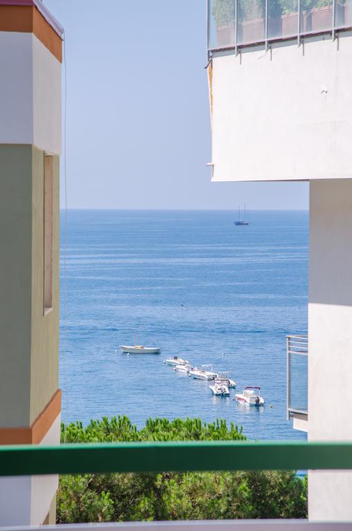 Riviera 3*