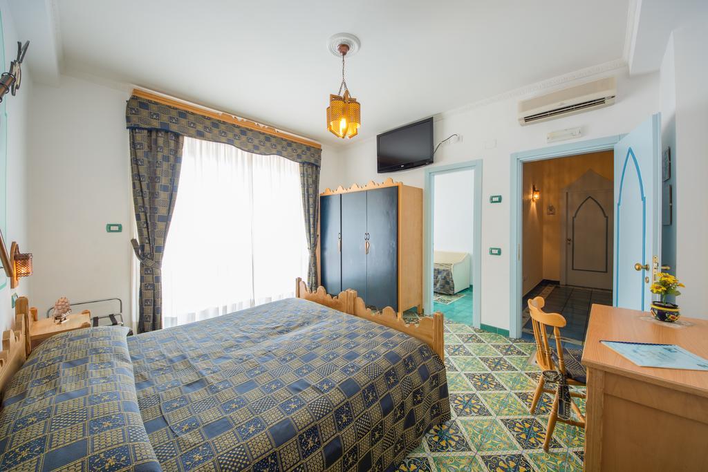 Hotel Riviera 3*