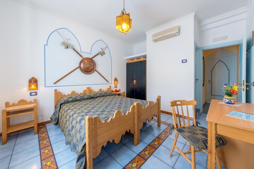 Riviera 3*