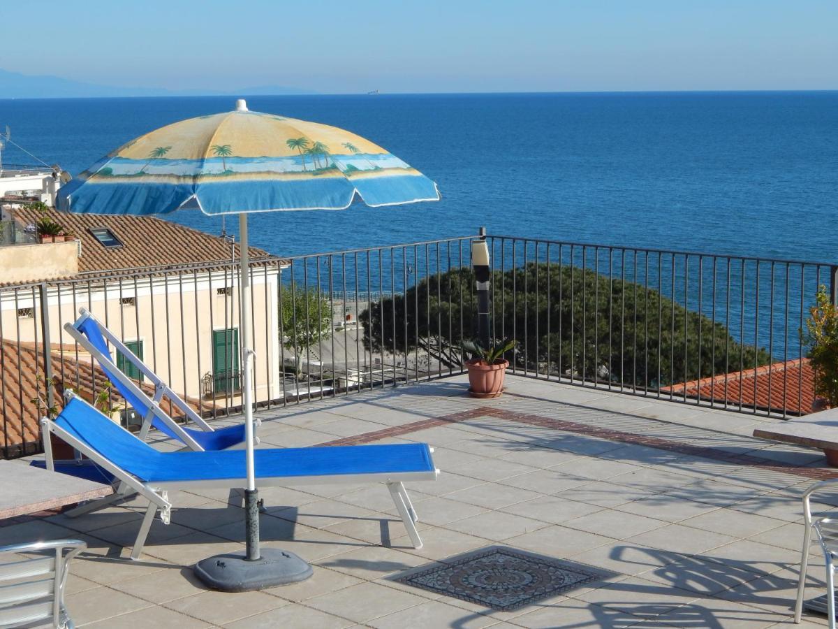 Riviera 3*