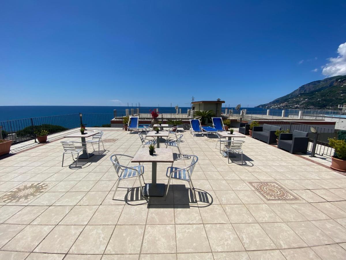 Hotel Riviera 3*